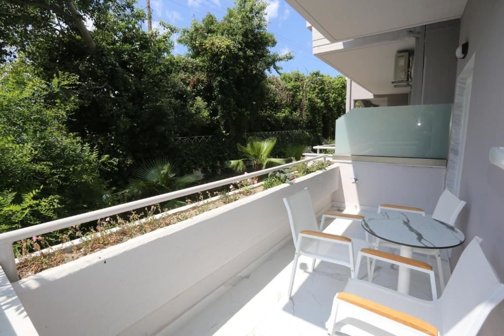 rooms-deluxe-room-with-garden-view