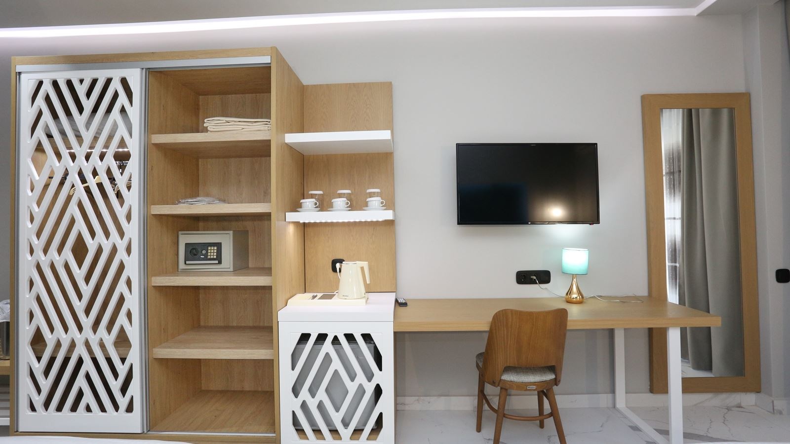 rooms-deluxe-room-with-garden-view