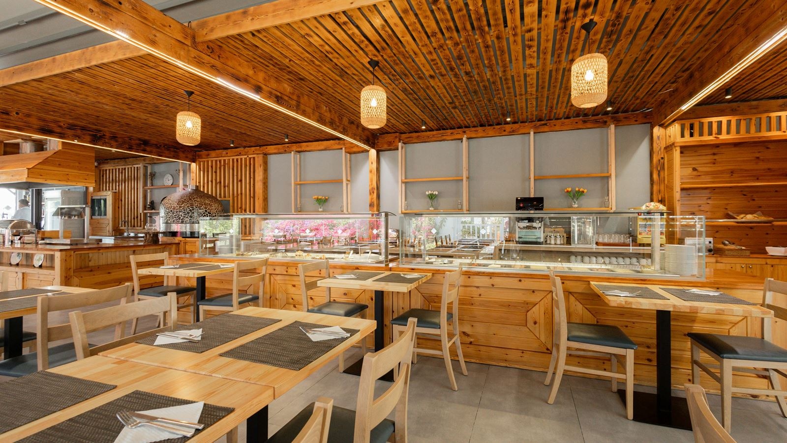 restaurants-pollis-restaurant