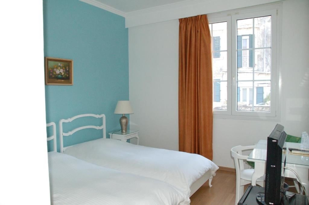 rooms-family-room