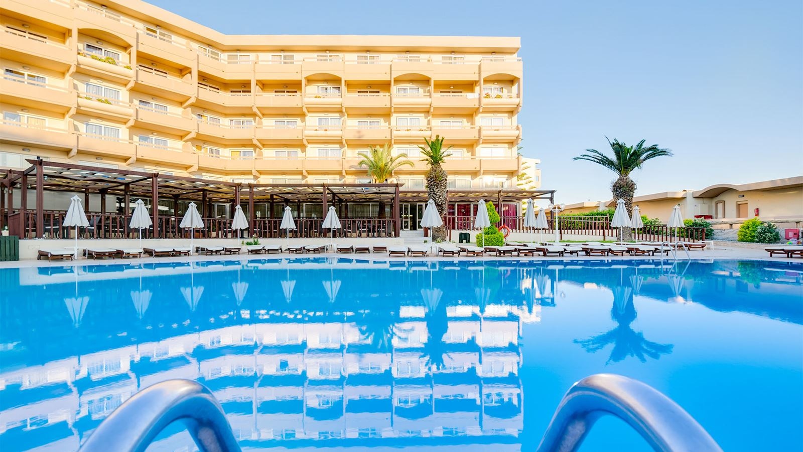 pools-outdoor-pool