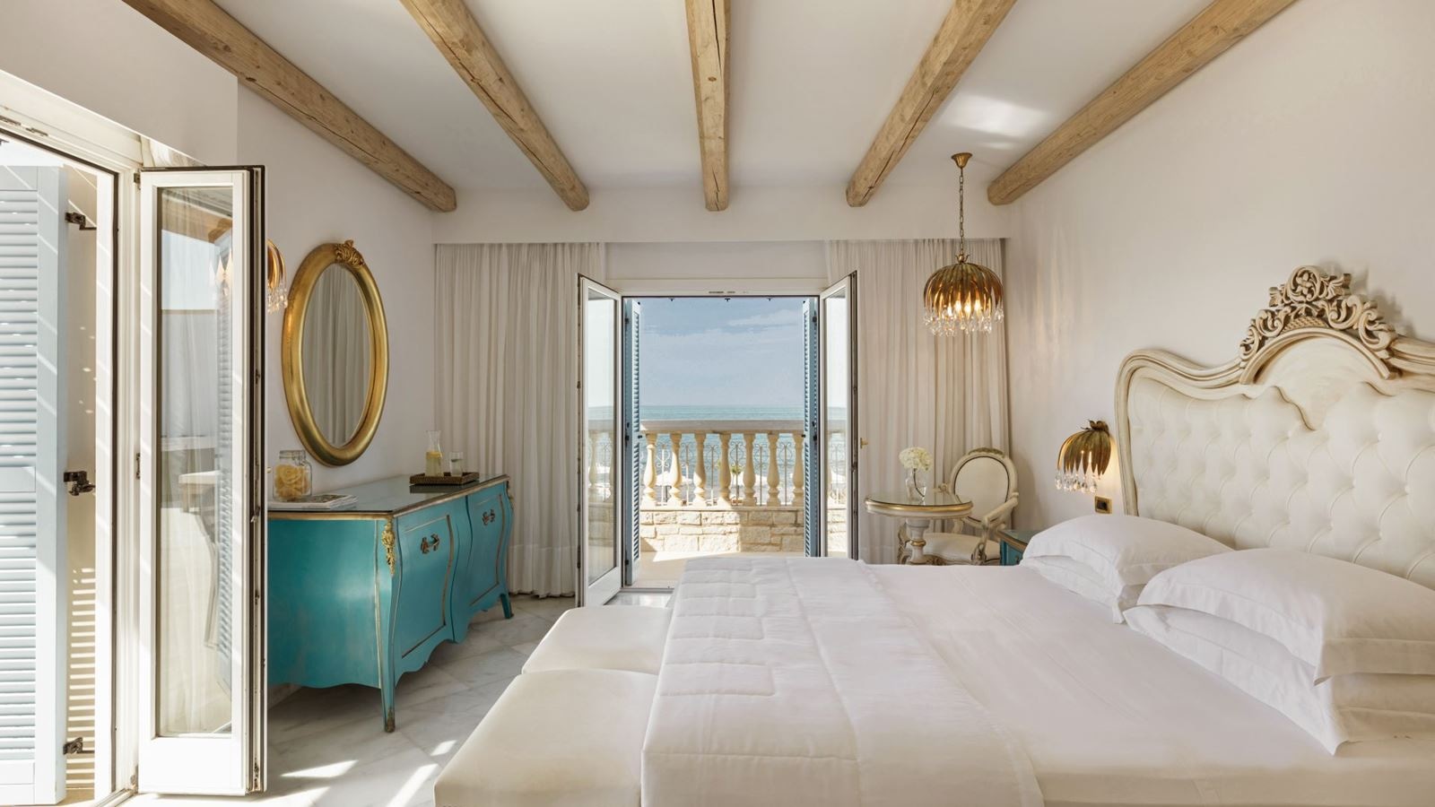 rooms-bungalow-sea-view-with-outdoor-whirpool-spa-jazzi