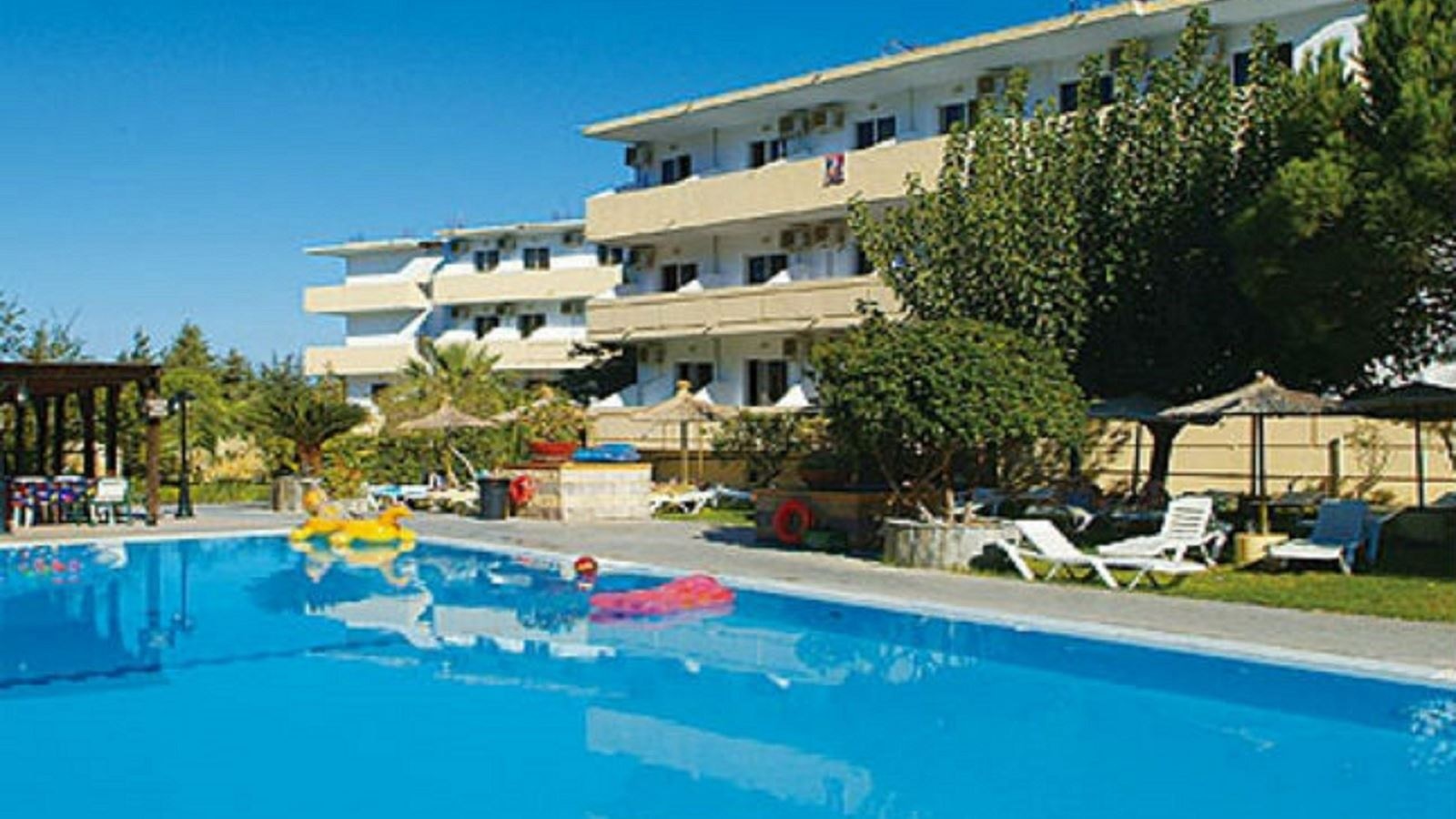 pools-outdoor-pool