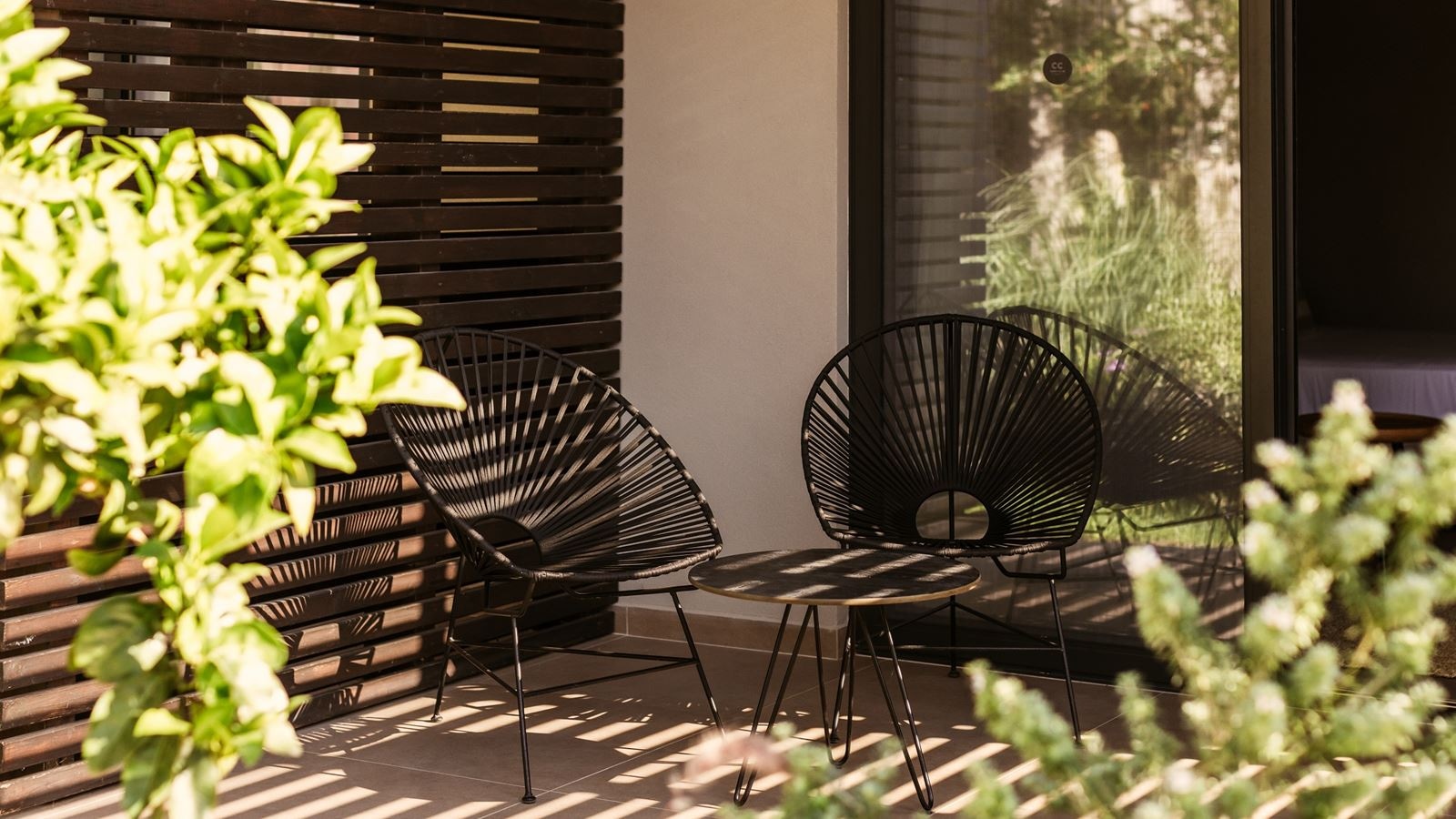 rooms-bungalow-garden-view