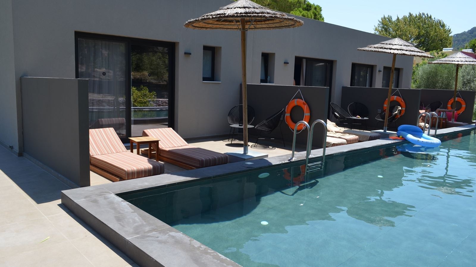 rooms-suite-with-shared-pool-garden-view