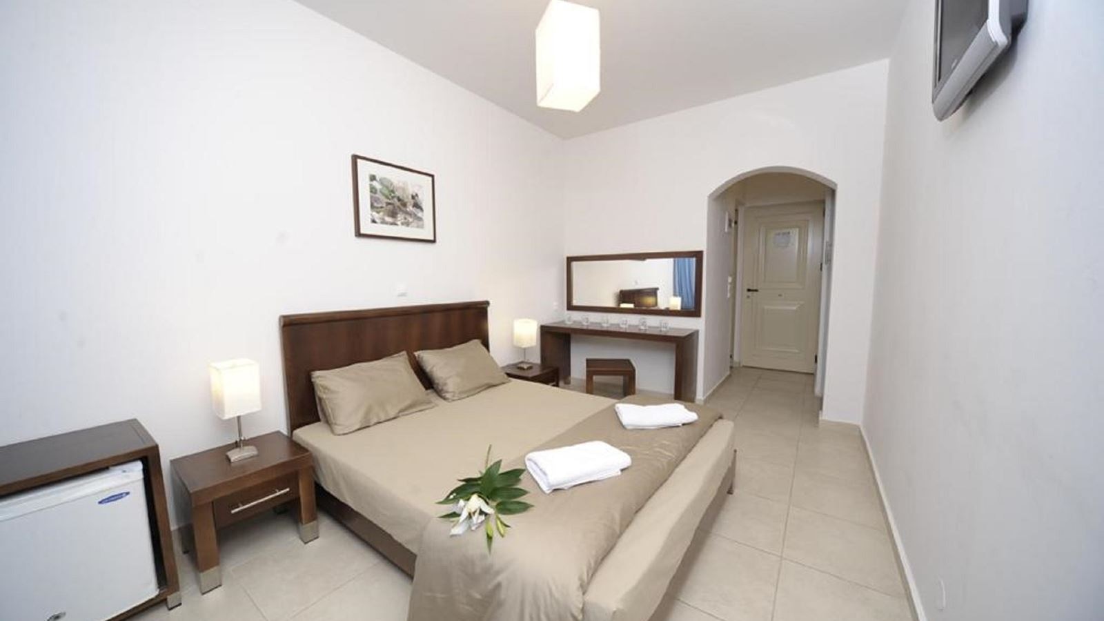 rooms-studio-garden-view