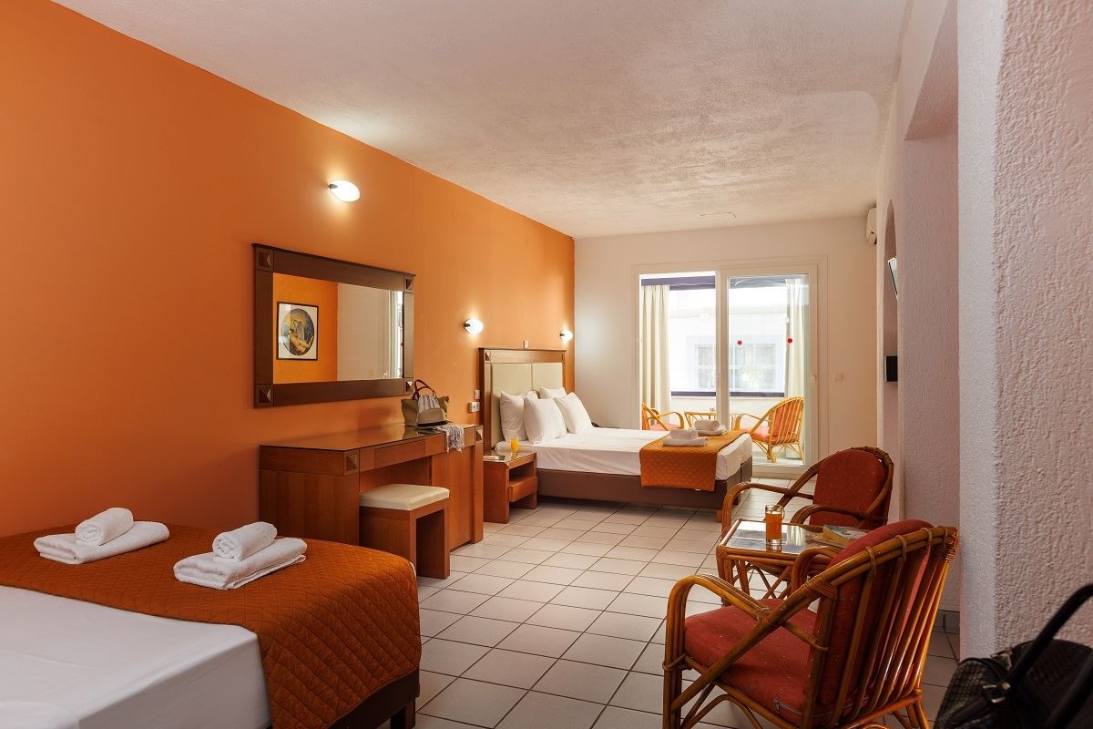 rooms-superior-quadruple-family-room-open-plan