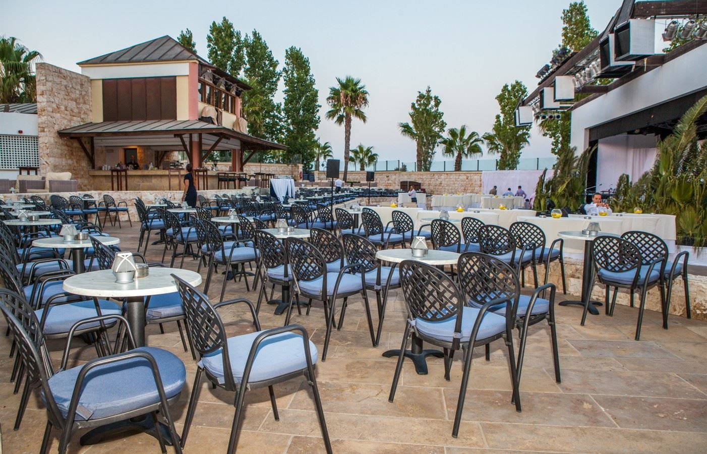bars-theatre-bar