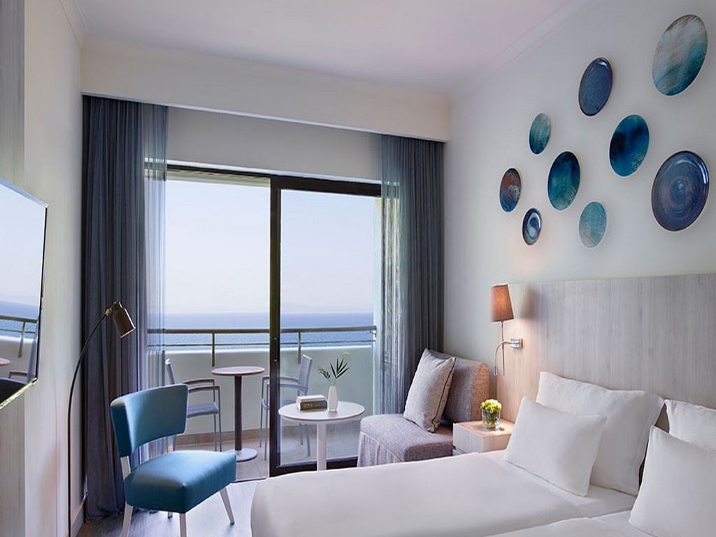 rooms-room-deluxe-single-sea-view-balcony
