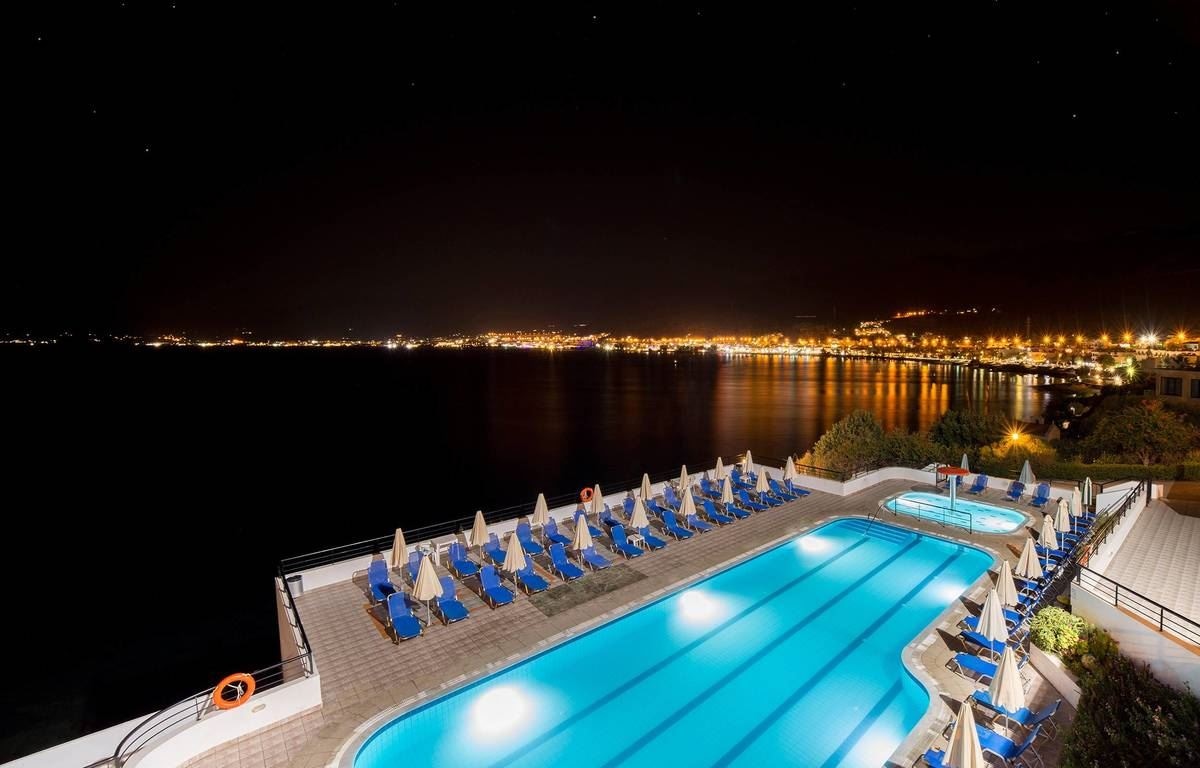 pools-outdoor-pool