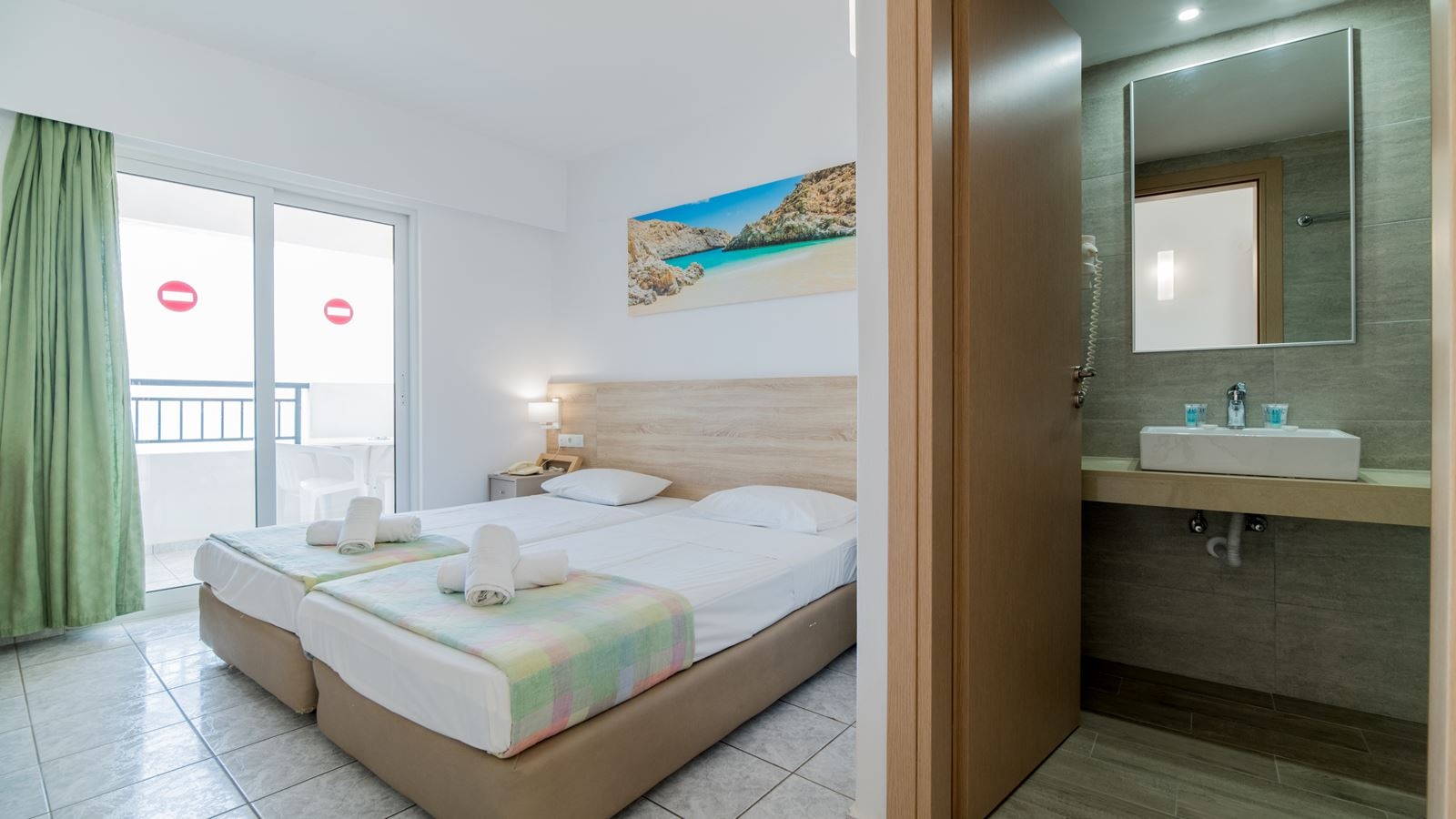 rooms-room-superior-double-balcony-or-terrace