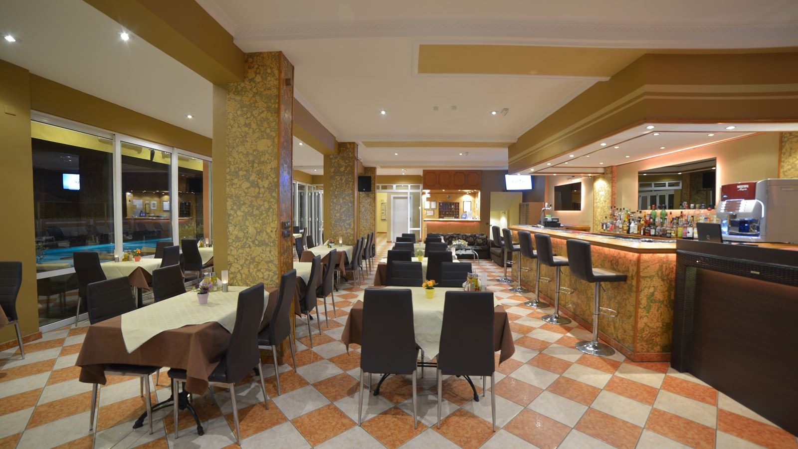 bars-main-bar