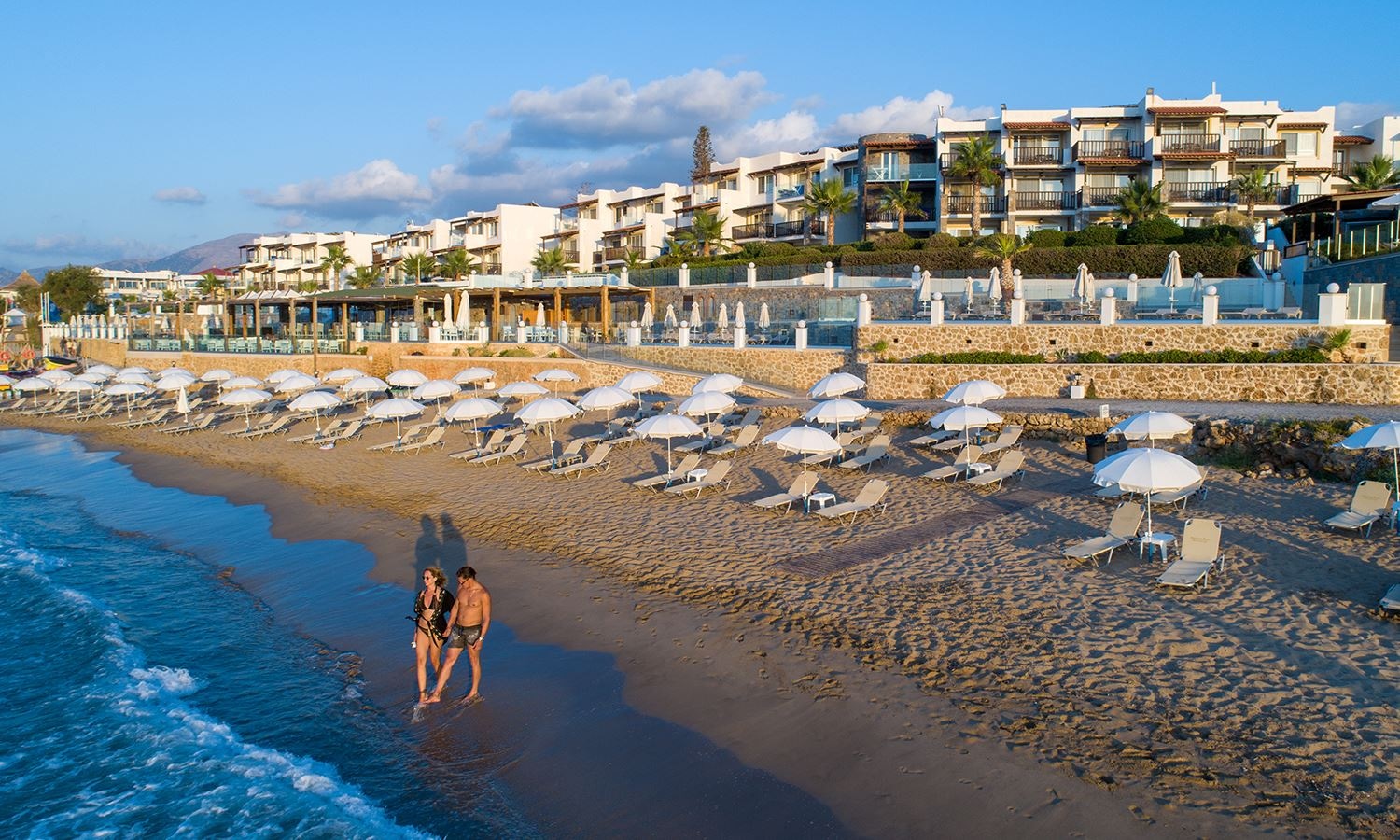 rooms-luxury-superior-room-beach-front