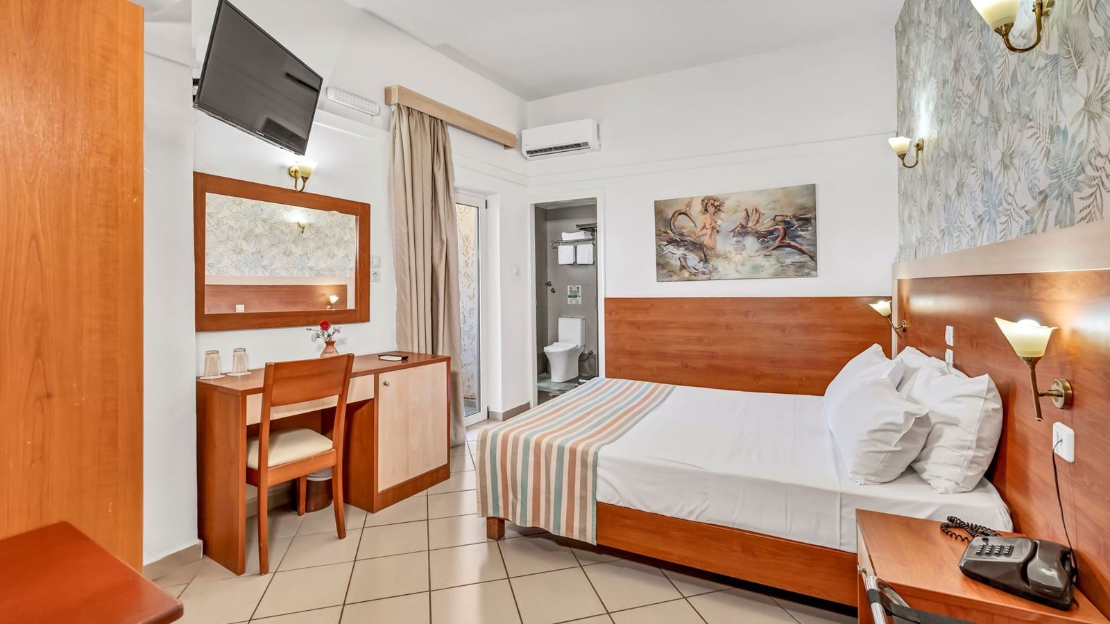 rooms-room-double-balcony-or-terrace