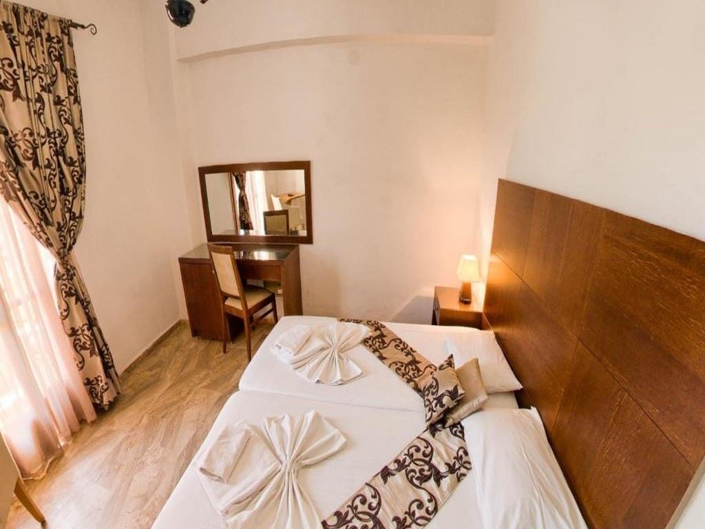 rooms-single-room