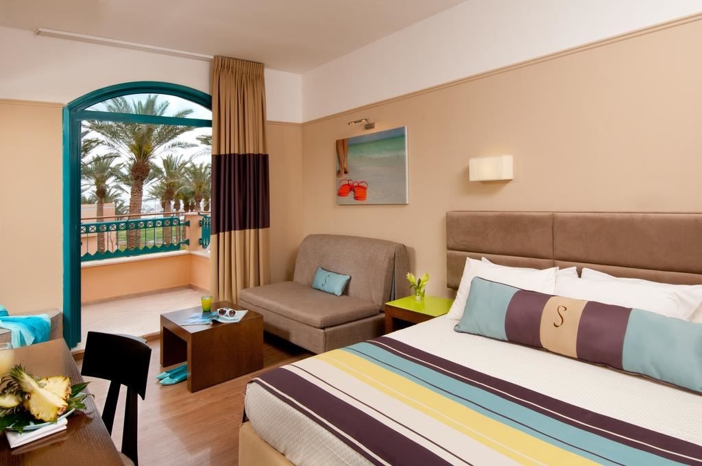 rooms-deluxe-renovated-room