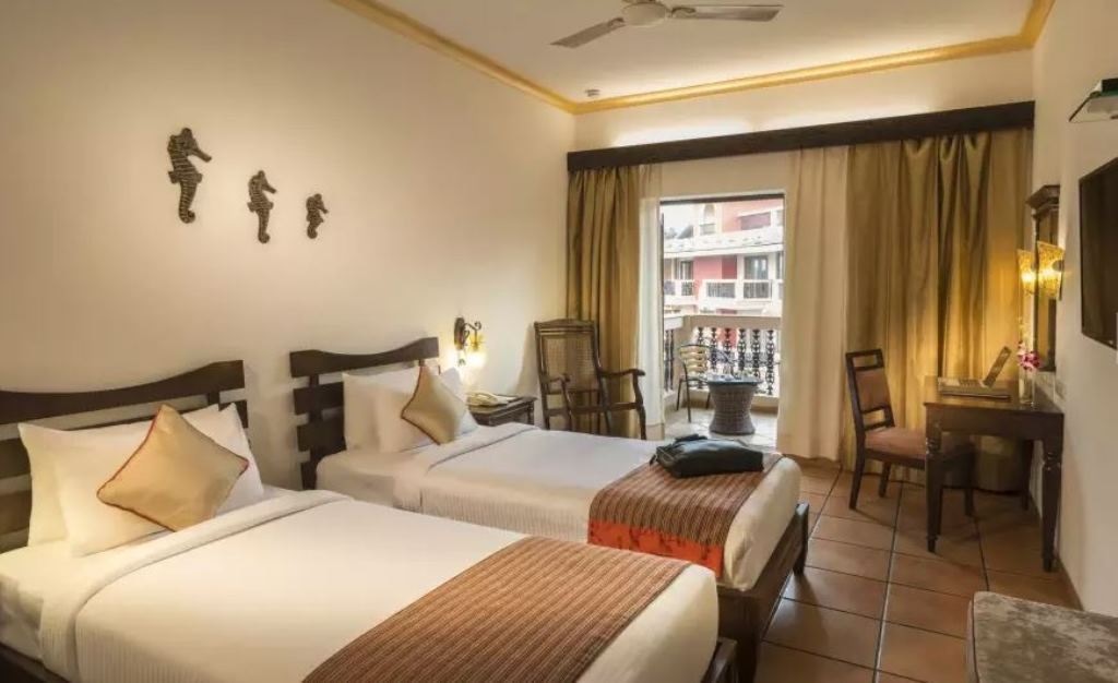 rooms-superior-room