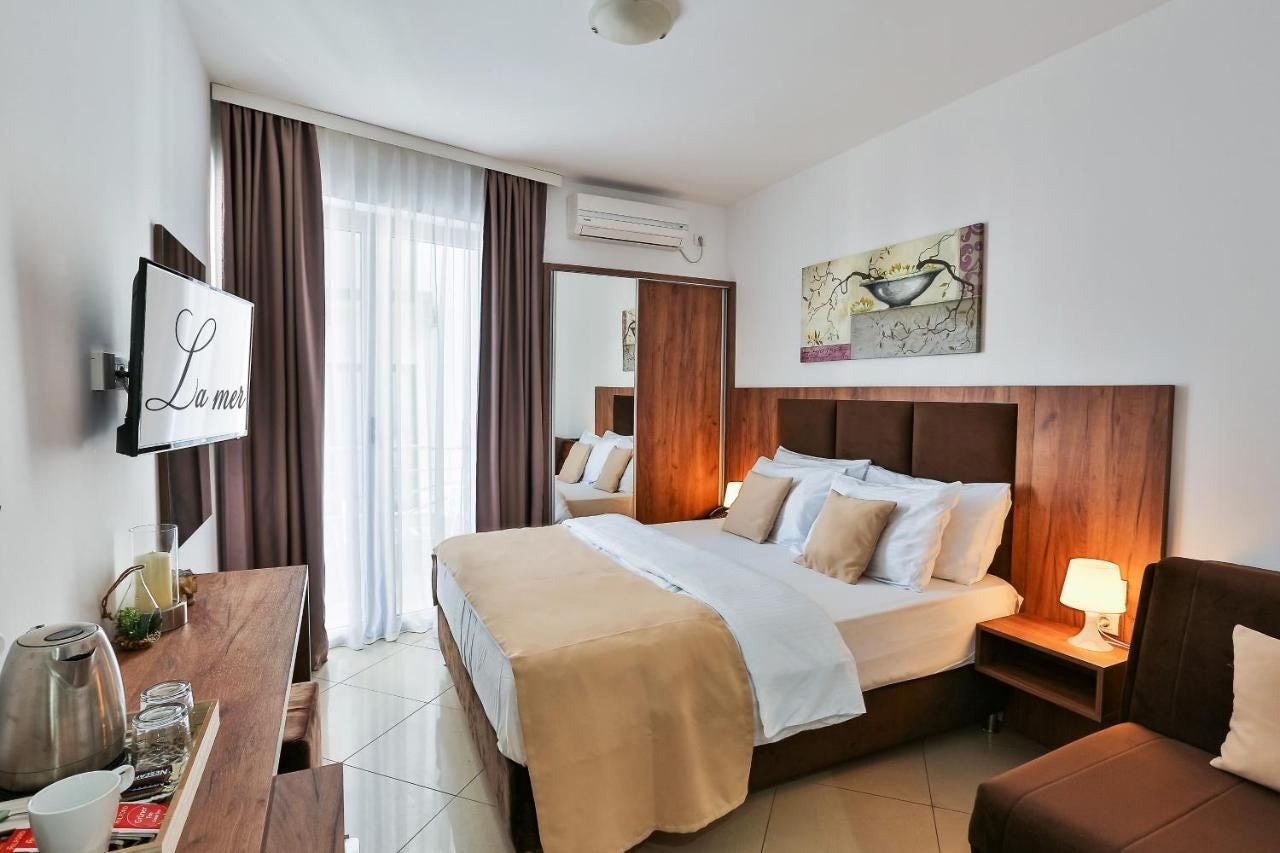 rooms-doubletwin-room-with-extra-bed