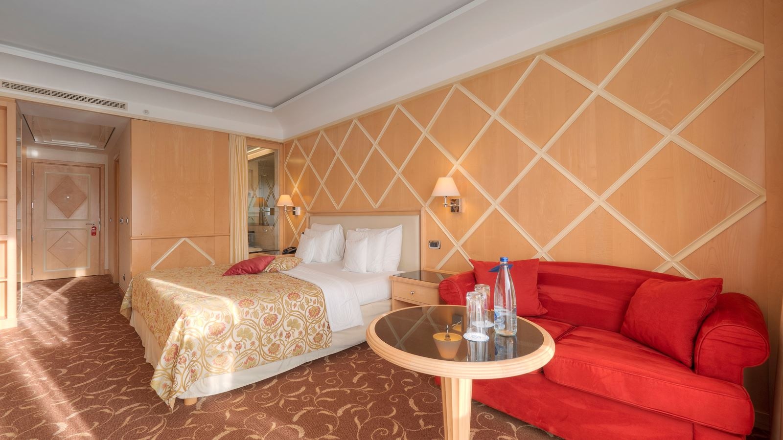 rooms-superior-room