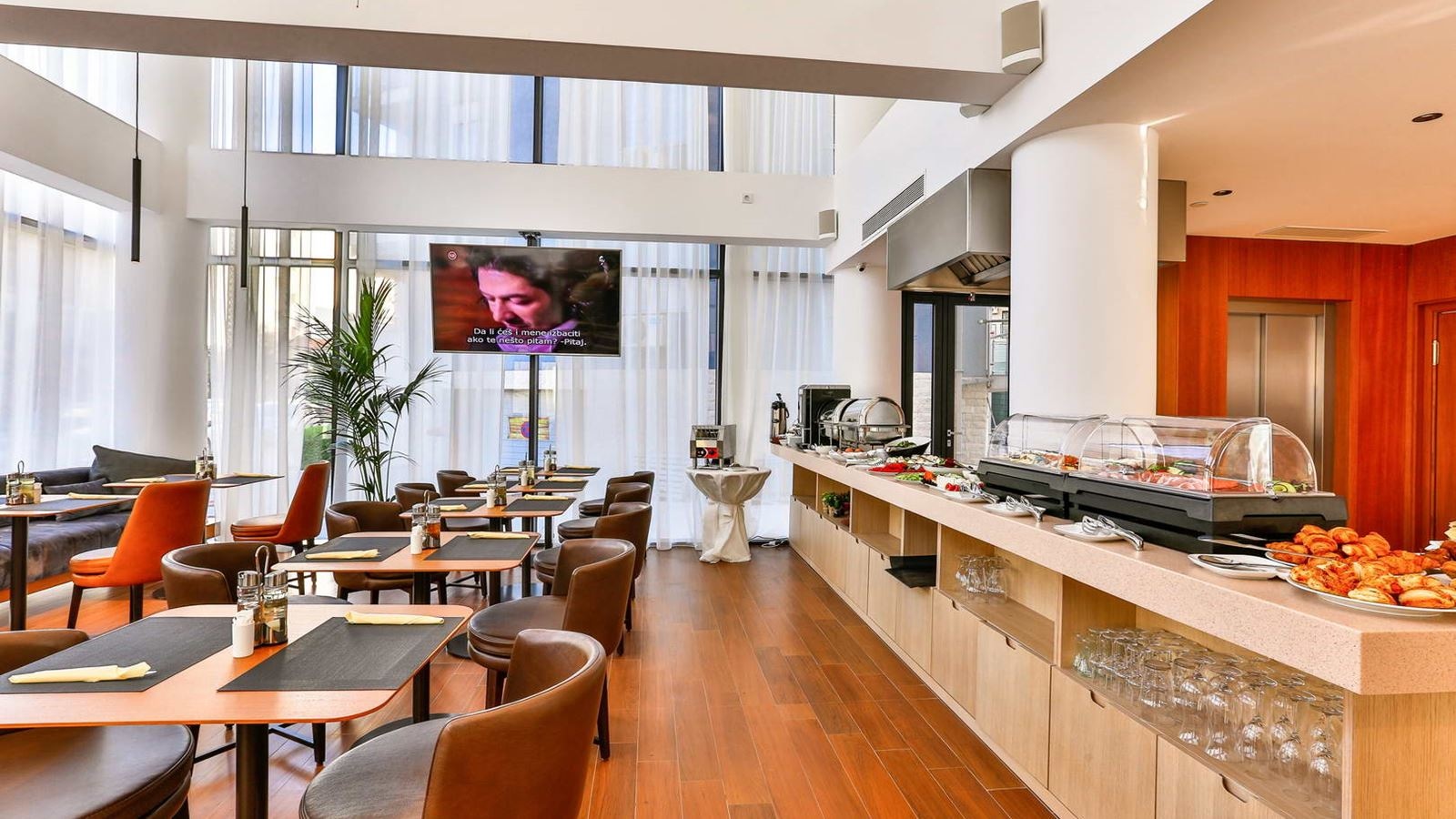 restaurants-main-restaurant