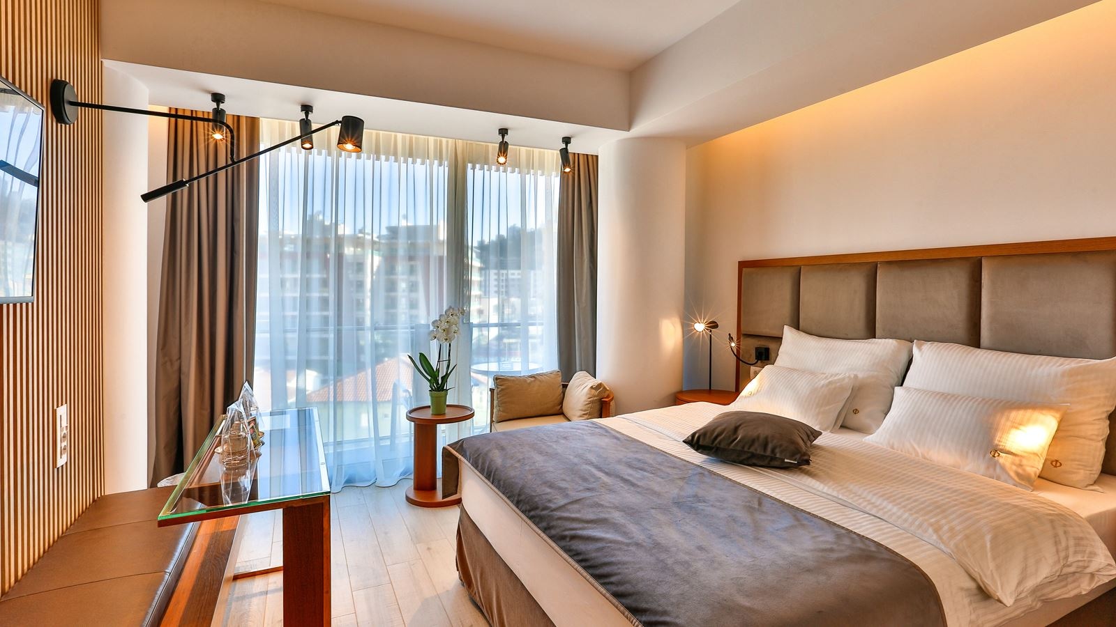 rooms-single-use-double-superior-room