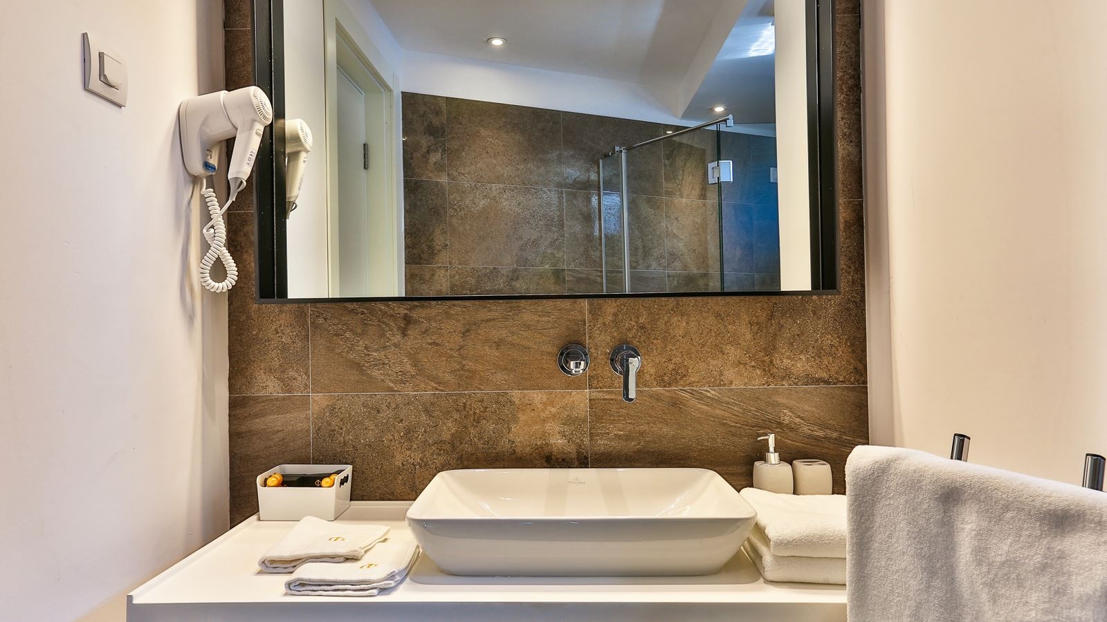 rooms-double-economy-room