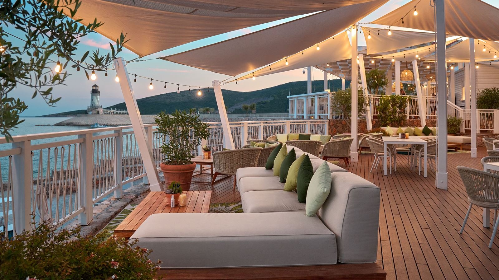 bars-the-rok-beach-bar--lounge