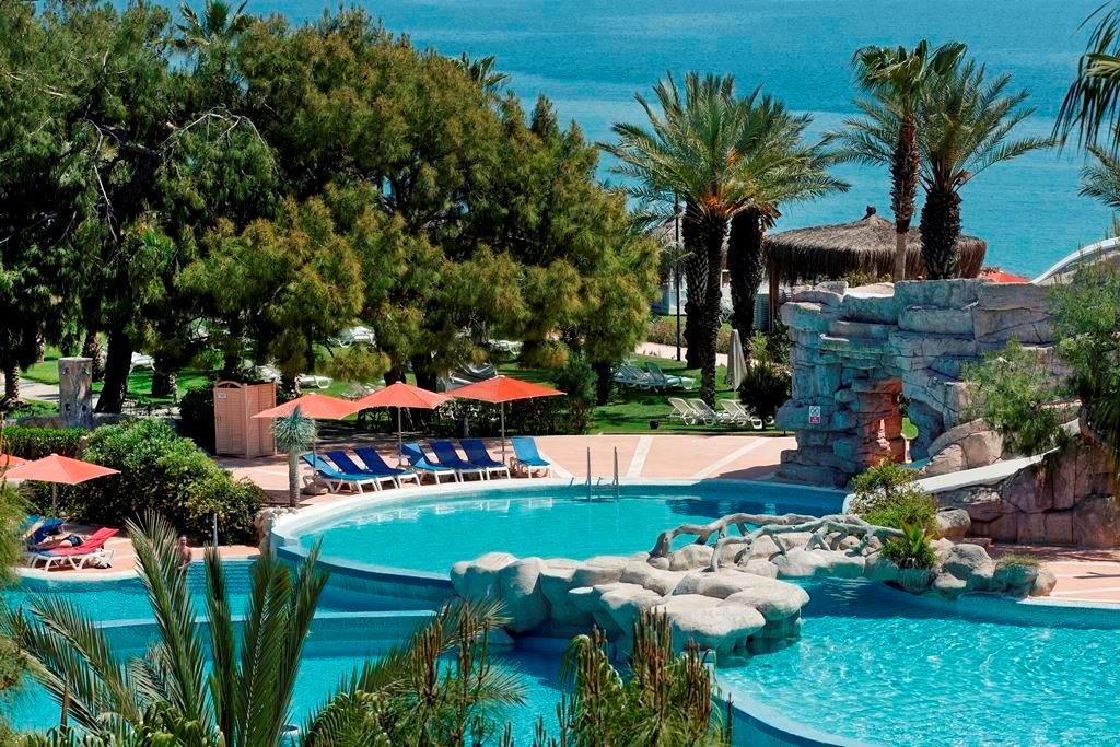 pools-outdoor-pool
