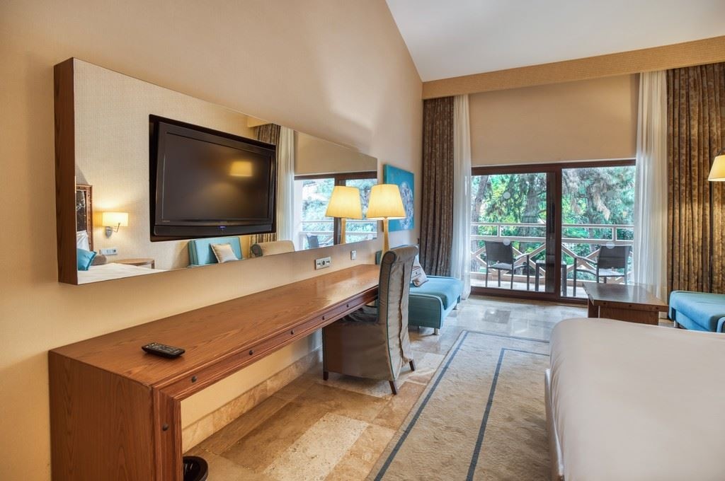 rooms-deluxe-room