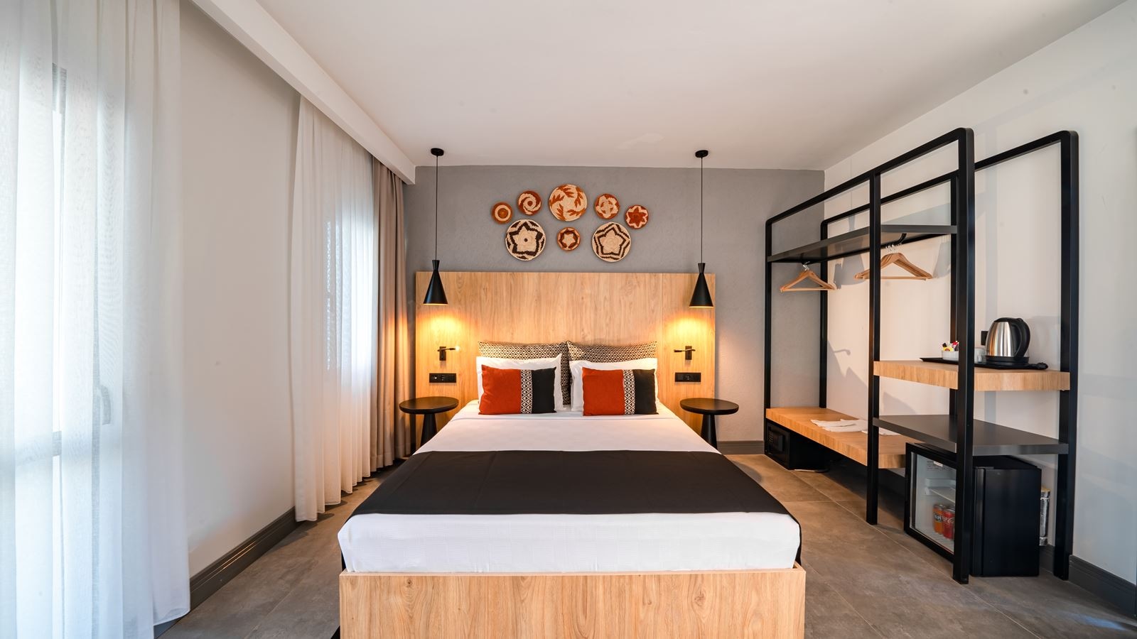 rooms-deluxe-room