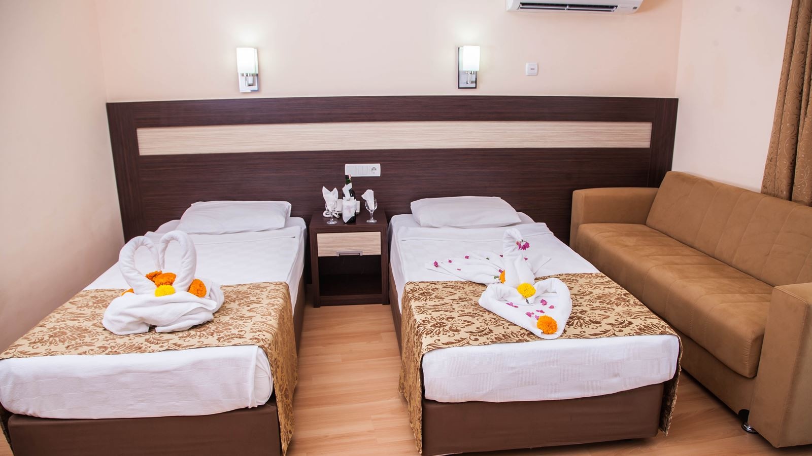 rooms-family-room
