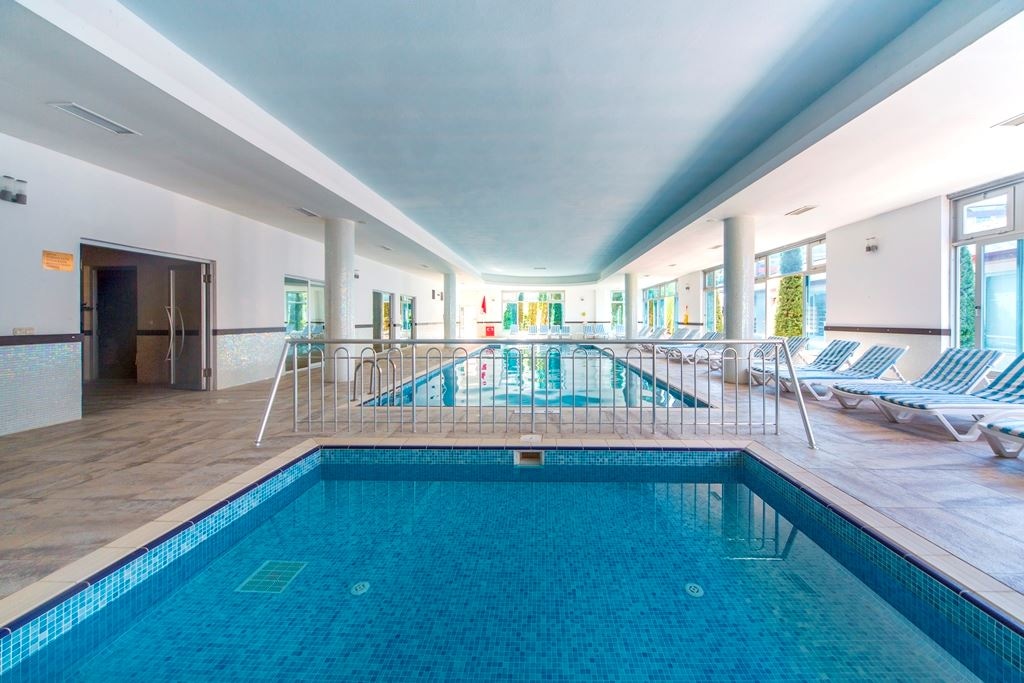 pools-indoor-pool