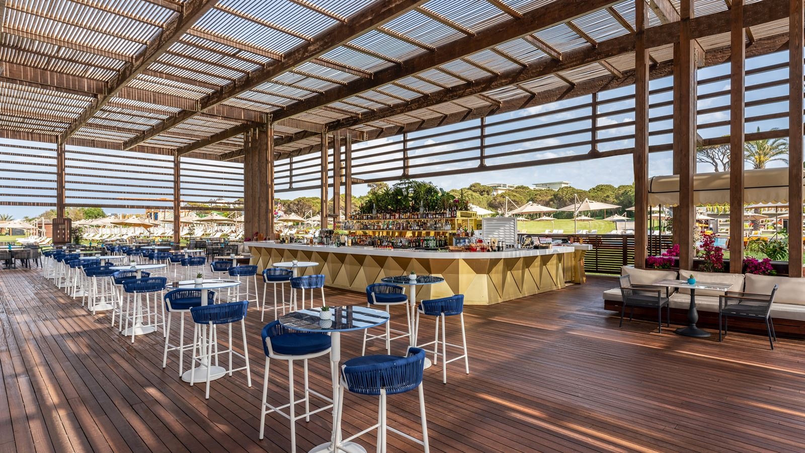 bars-beach-bar