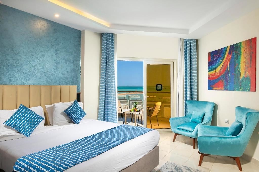 rooms-deluxe-room-sea--side-sea-view