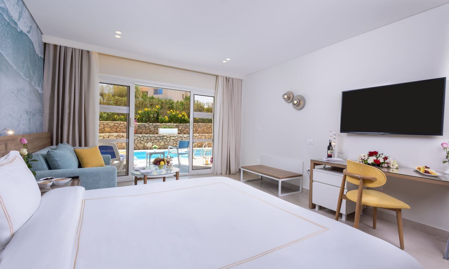 rooms-swim-up-room