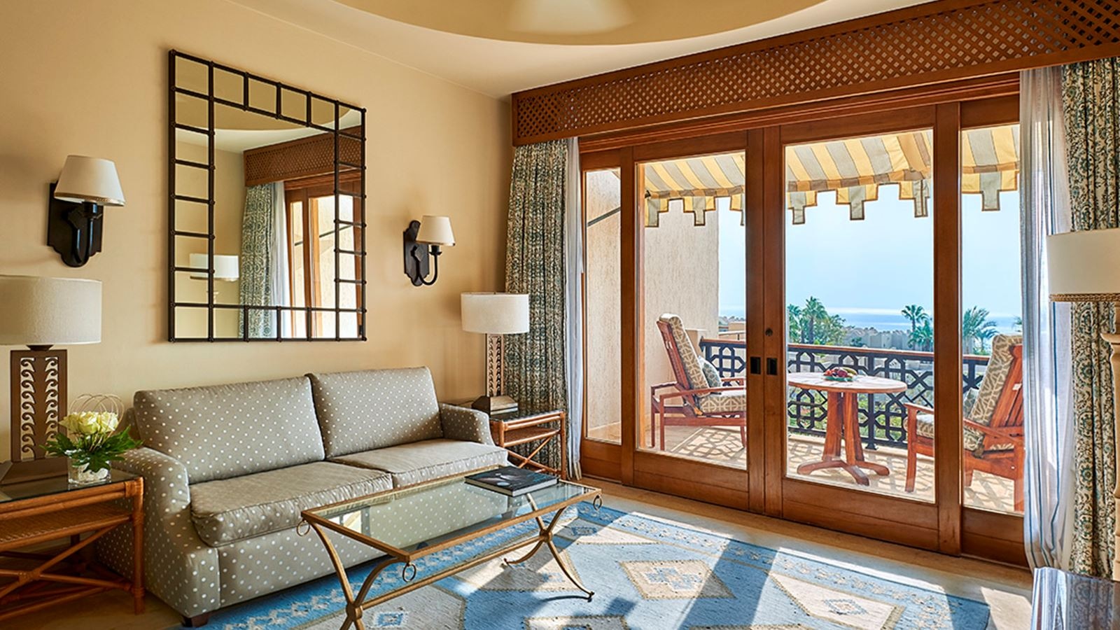 rooms-two-bedroom-residential-suite-sea-view