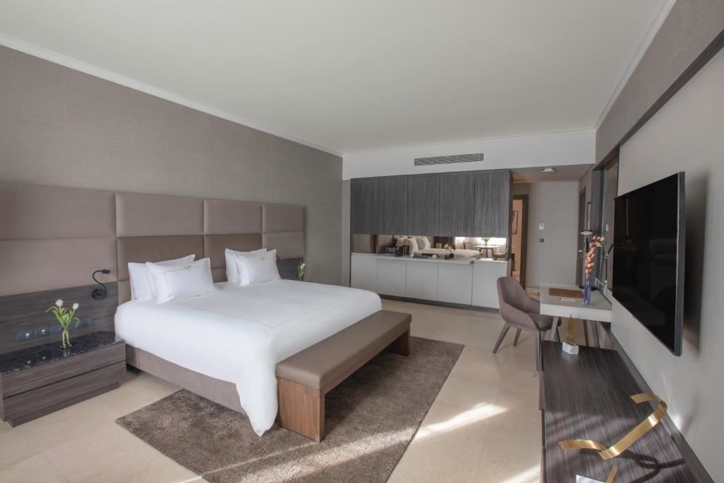 rooms-deluxe-room